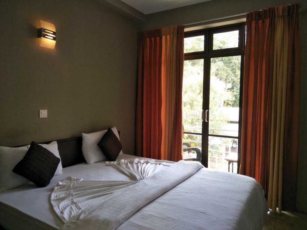 Hikers Lodge เอลลา ภายนอก รูปภาพ